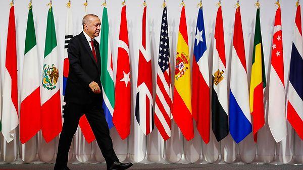 Cumhurbaşkanı Erdoğan, G20 Liderler Zirvesi'nde temaslarına başladı.