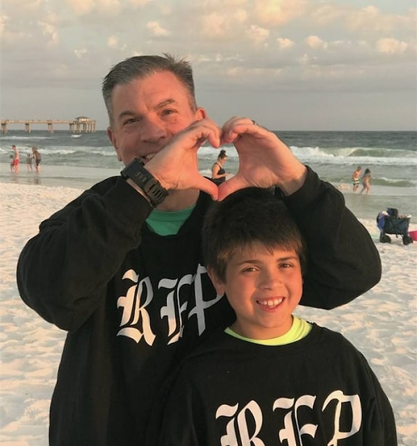 2. И как теперь объяснить маме, что папа действительно не знает эту тетю?