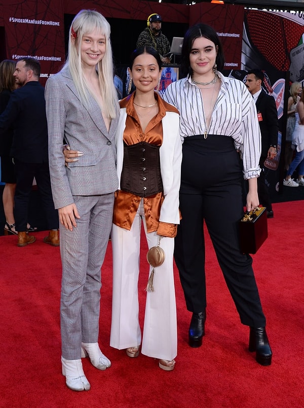 16. Хантер Шафер, Алекса Деми, Барби Феррейра