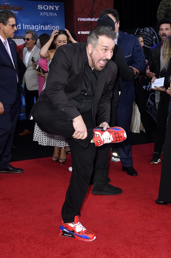 10. Джоуи Фатон тоже не сдержался и добавил паучкового антуража на свои кроссовки