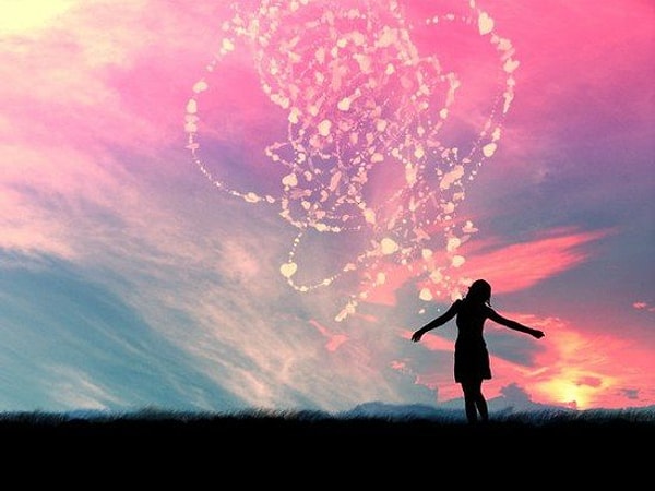 Если вы выбрали зеркальное число 22:22, то вам пора перестать расплескивать свою жизненную энергию направо и налево