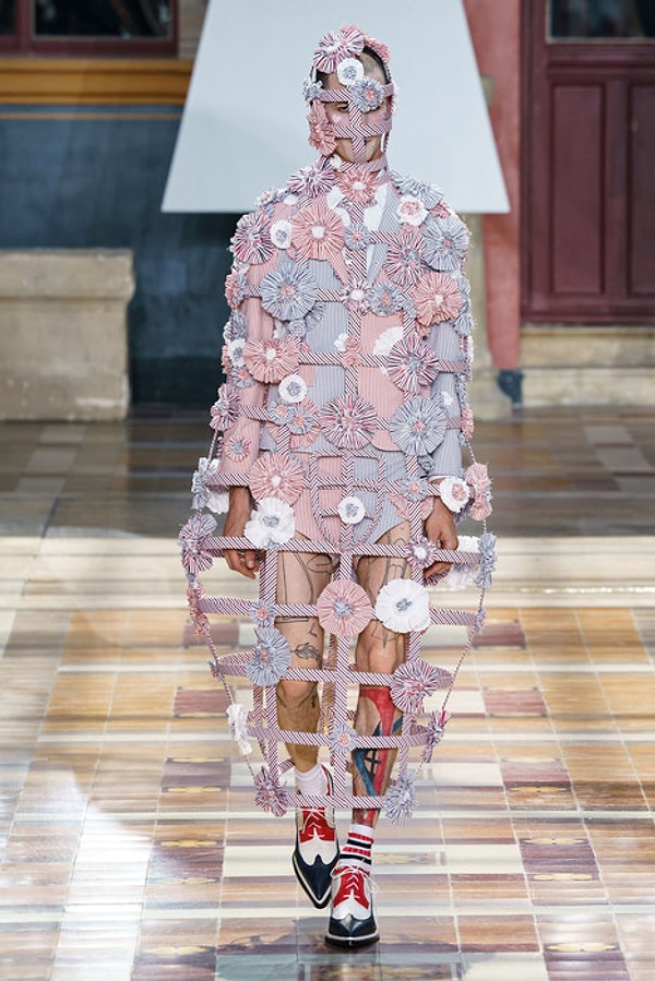 Не впервые в коллекции дизайнера смешалось мужское и женское.