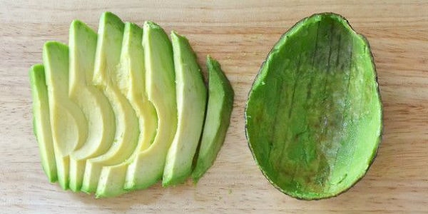 4. Допустим, купив авокадо, вы хотите сразу его съесть. Но знаете ли вы, какое оно должно быть на ощупь?