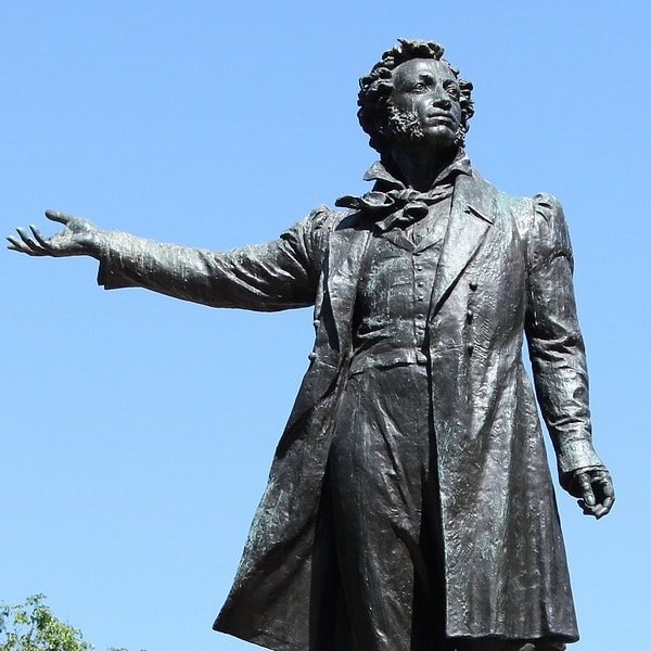 7. В ЮАР есть памятник Пушкину