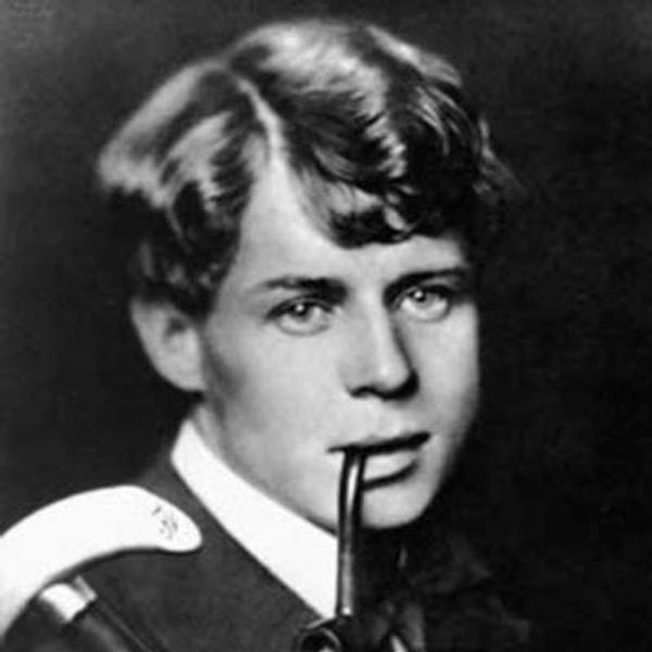 9. Все свои стихи Есенин написал в пьяном угаре