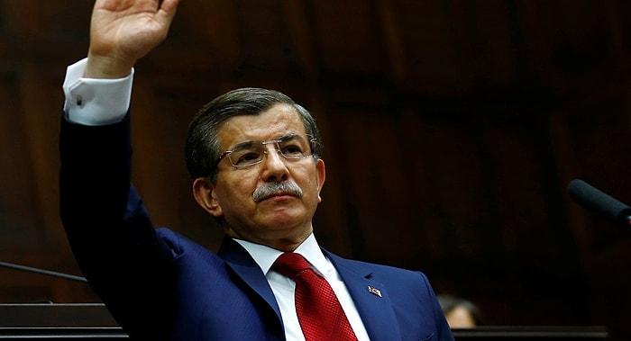 Davutoğlu AKP'yi Eleştirdi: 'Bir Seçimde Herkesi Terörist Olarak İtham Edip Diğer Seçimde İmralı'ya Başvurmak Milletin Vicdanından Kopuştur'
