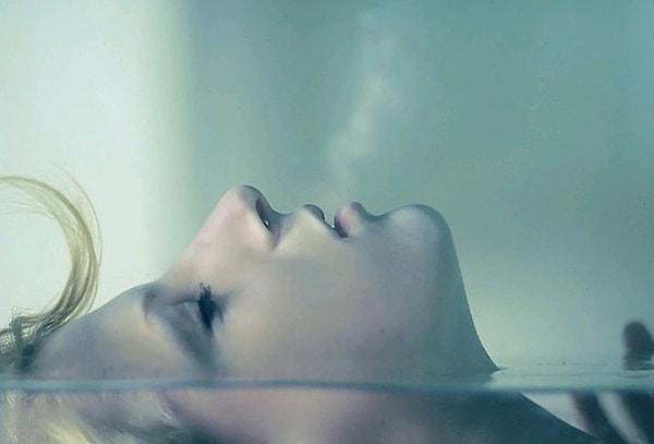 7. "Чем ниже человек душой, тем выше задирает нос. Он носом тянется туда, куда душою не дорос"