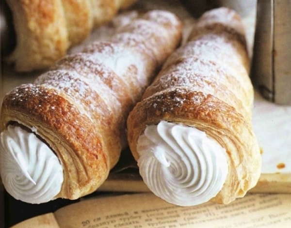 4. Трубочки со сливочным кремом 👇