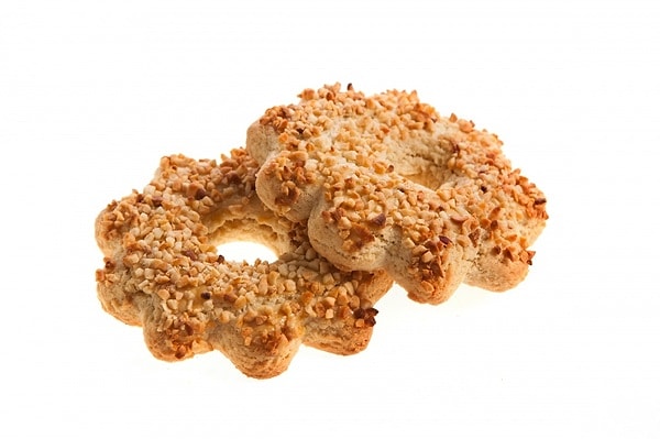 7. Песочное кольцо с орехами 👇