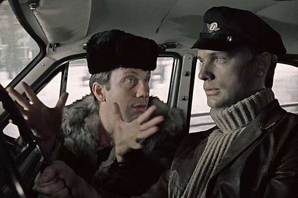 8. Помните фразу: "Кто ж его посадит? Он же памятник!"? О каком русском классике идет речь?