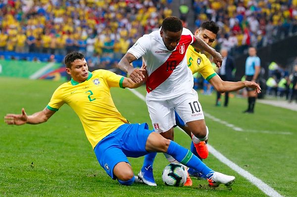 Brezilya-Peru Copa America final maçı 7 Temmuz Pazar günü oynanacak. Karşılaşma Türkiye saati ile 23.00'de başlayacak.
