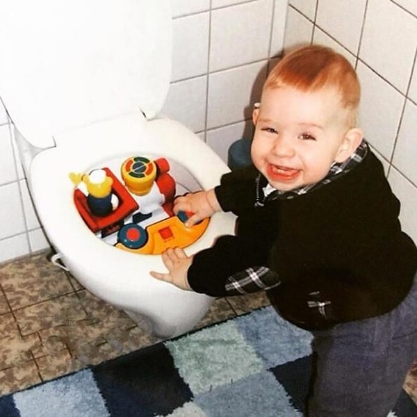 16. У кого ребенок делал так же? 🙈