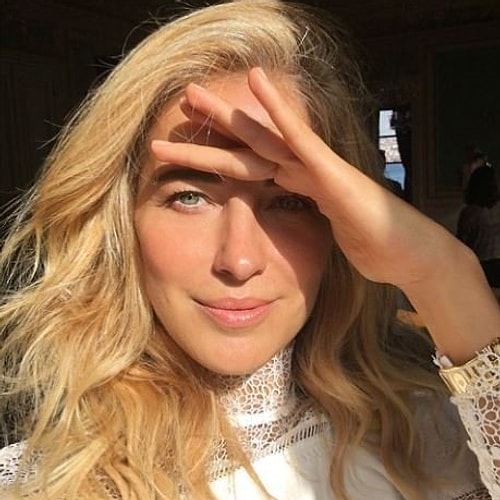Burcu Esmersoy ve ablası Müge Esmersoy