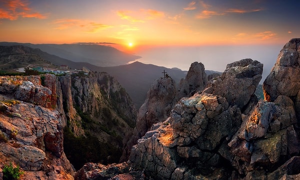 3. Какой из субъектов РФ имеет наименьшую площадь?