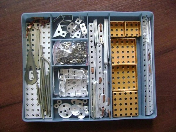 1. Железный конструктор: