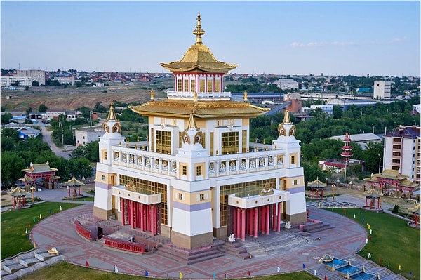 18. Калмыкия (0,99).