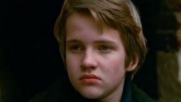 9. А это сын актрисы...