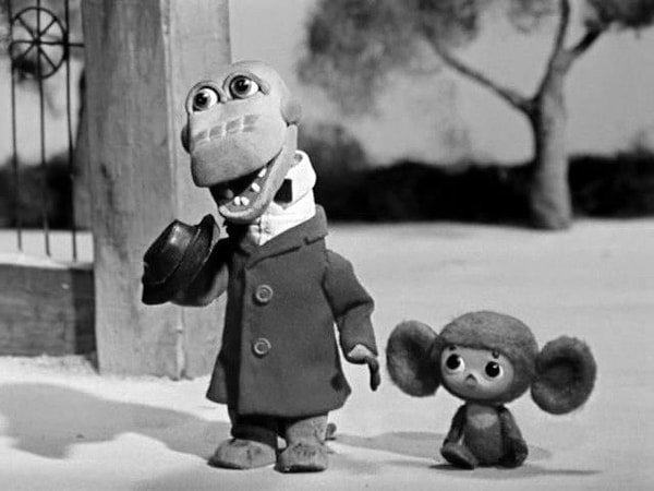 7. А пальто у крокодила Гены было...