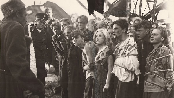 9. Чем была "Молодая гвардия" в годы Великой Отечественной войны?