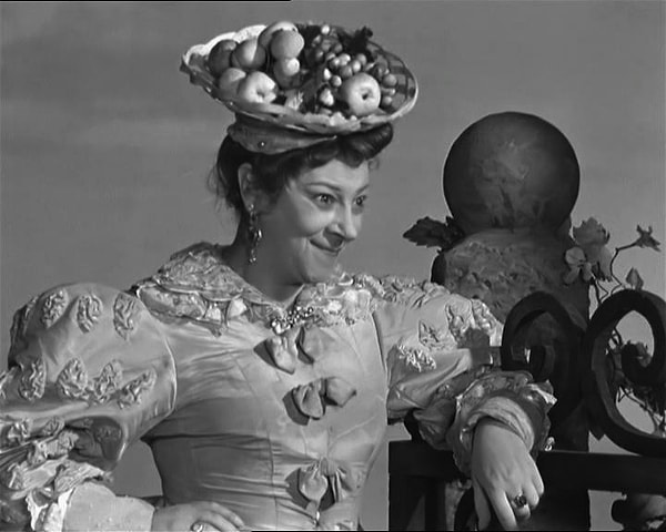 6. Из какого фильма эта фраза Раневской: «Я никогда не была красива, но всегда была чертовски мила!»?