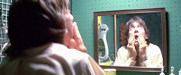 8. Poltergeist (1982)