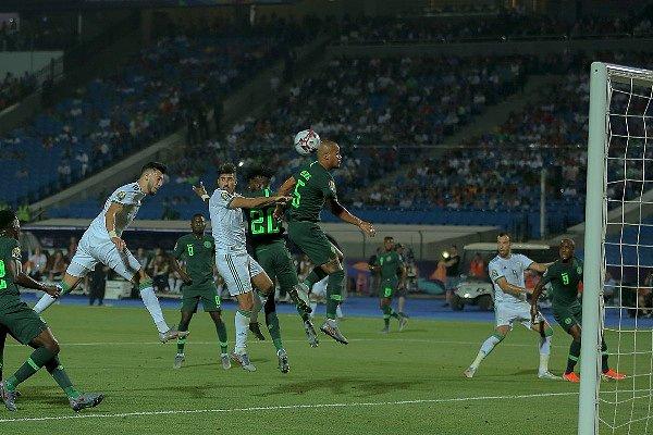 Cezayir, Troost-Ekong'un 40. dakikada kendi kalesine attığı golle 1-0 öne geçti. Nijerya, Ighalo'nun 73. dakikada penaltıdan attığı golle skoru 1-1'e getirdi.