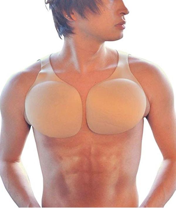 Kadınlar için yapay popo satılıyor da, erkekler için neden yapay göğüs kası satılmasın ki 😂