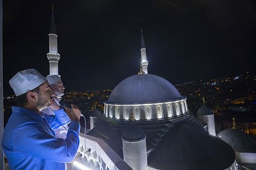 Türkiye Genelinde Aynı Anda Okundu: 90 Bin Camide Sela Sesleri