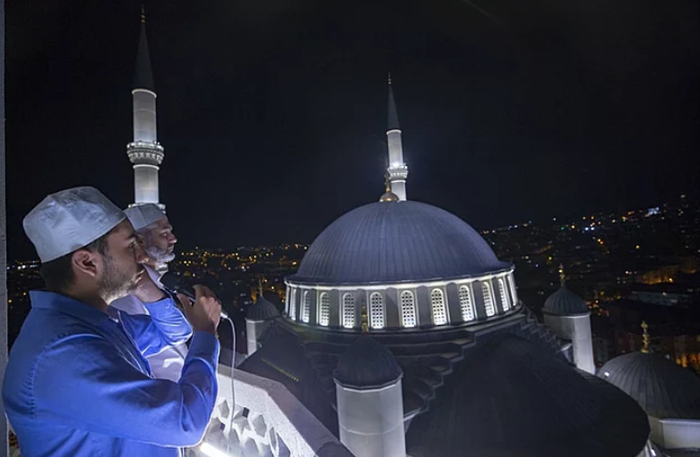 Türkiye Genelinde Aynı Anda Okundu: 90 Bin Camide Sela Sesleri