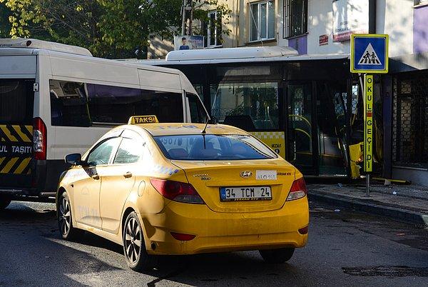 Polis olayla ilgili soruşturma başlattı. Otobüs şoförü ifadesi alınmak üzere Sancaktepe İlçe Emniyet Müdürlüğü'ne götürüldü.
