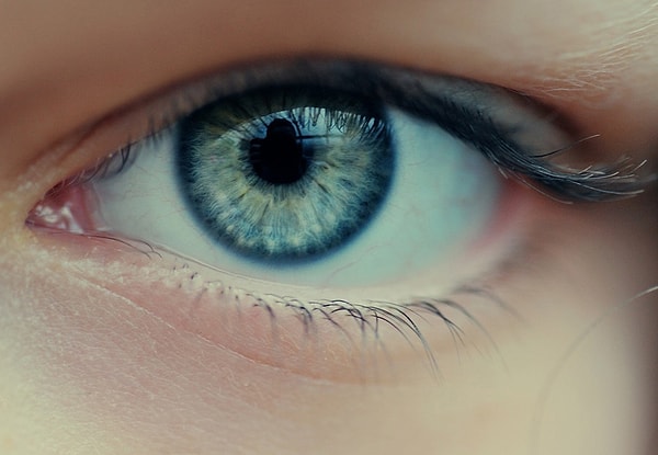 12. Что из следующего является распространенным заболеванием глаз?