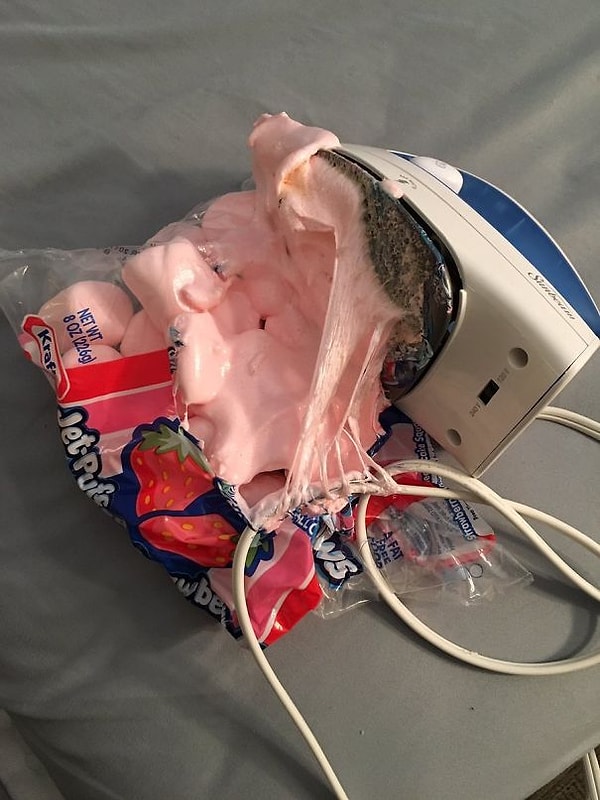 22. «Даже не спрашивайте, как это случилось. Я сам себя ненавижу»