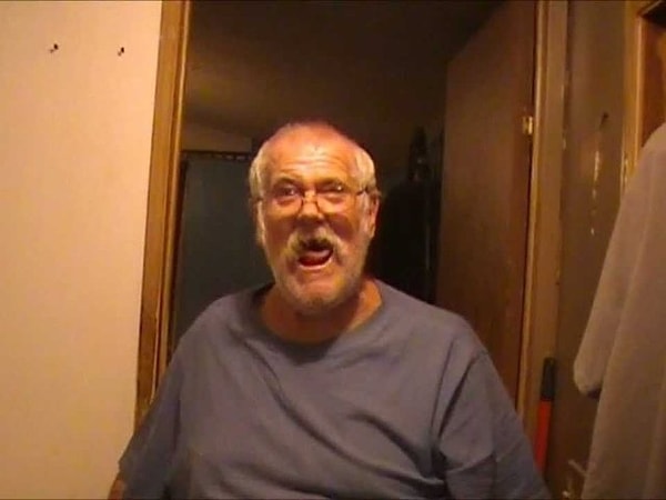 Вы будете "Ворчливым стариком/старушкой из подъезда"!