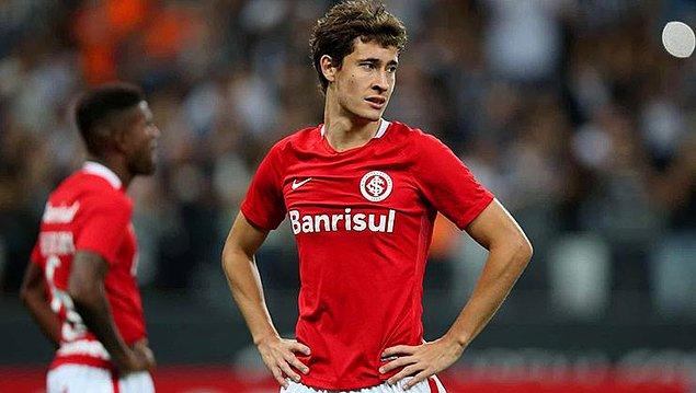 25. Rodrigo Dourado / International  ➡️ Galatasaray