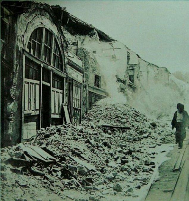 22 Mayıs 1766'da 7.5 şiddetinde bir deprem meydana gelmiş ve bu depremin ardından yaşanan su dalgalanmaları da İstanbul'da büyük bir felakete neden olmuştu.