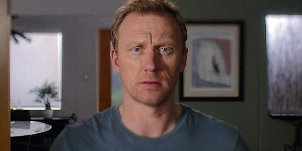 10. Какую эмоцию испытывает этот мужчина?