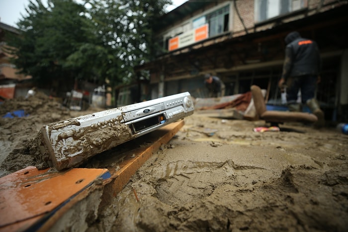 Felaketi Gözler Önüne Seren Görüntüler ile Düzce'de Sel ve Heyelan