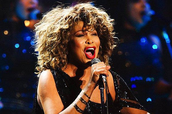 Rock müziğin kraliçesi Tina Turner geçtiğimiz günlerde kendi evinde hayatını kaybetmişti.