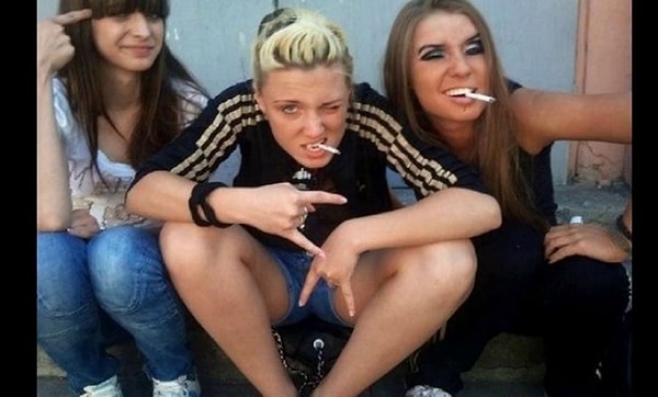 15. Слева - правильная реакция