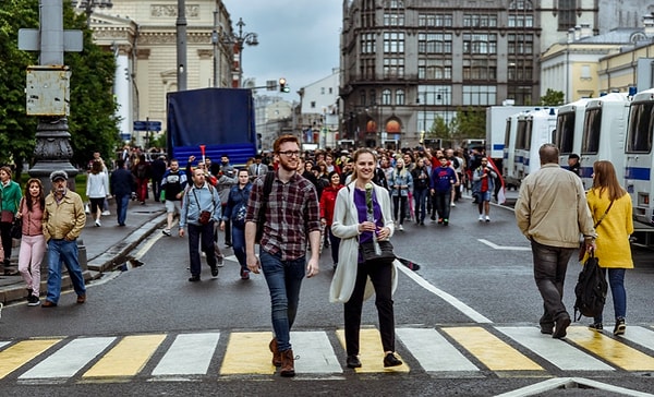 13. В этом европейском городе проживает в 20 раз меньше людей, чем в Москве.