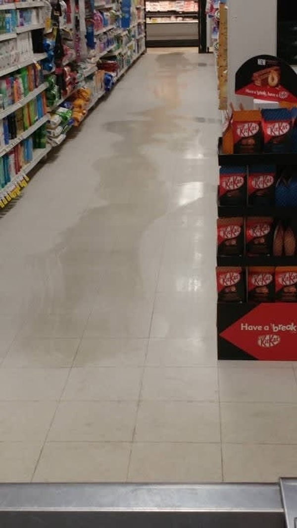 6. Ну что, пол вымыт?