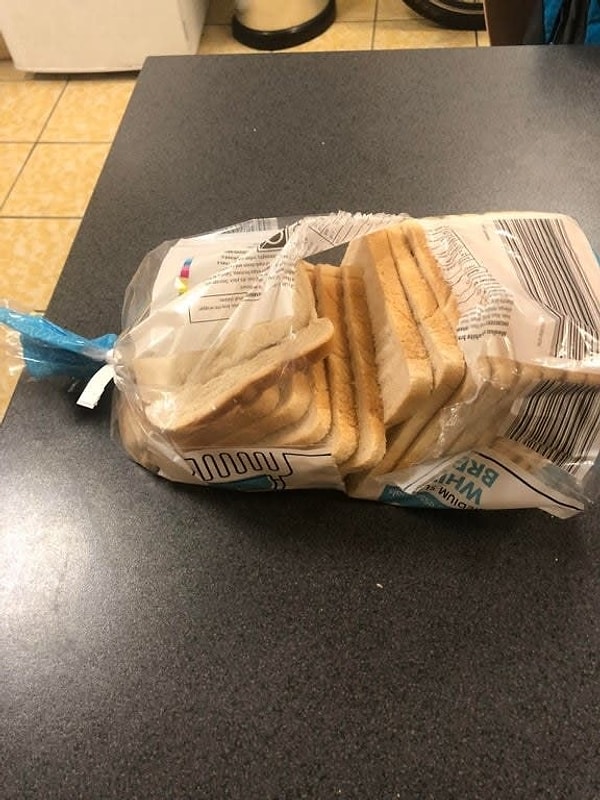 11. А вы умеете открывать хлеб?