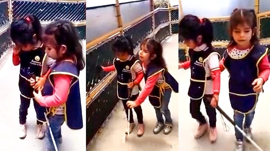 Kendisi Gibi Görme Engelli Olan Arkadaşına Baston ile Yürümeyi Öğreten Ufaklık