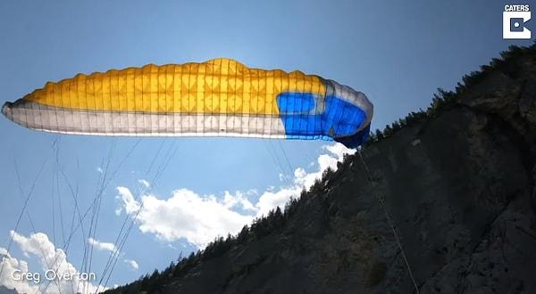 İsviçre'de yamaç paraşütü yapan Greg, vadi boyunca uçuşun tadını çıkartıyordu. Ta ki o ana kadar...