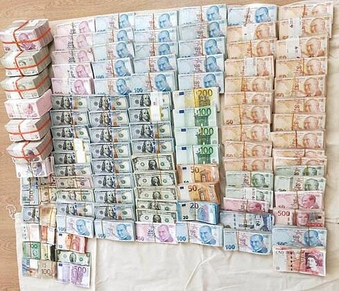 https onedio com haber bugs bunny operasyonu yasadisi bahis orgutune ait 2 4 milyon lira ve 65 gayrimenkule el kondu 880913