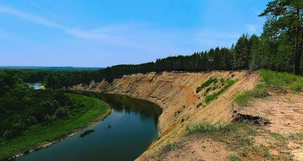 10. Какая река НЕ является притоком Волги?