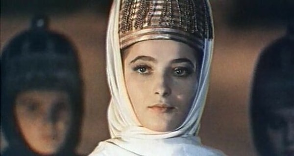 12. А как погибла Бэла?