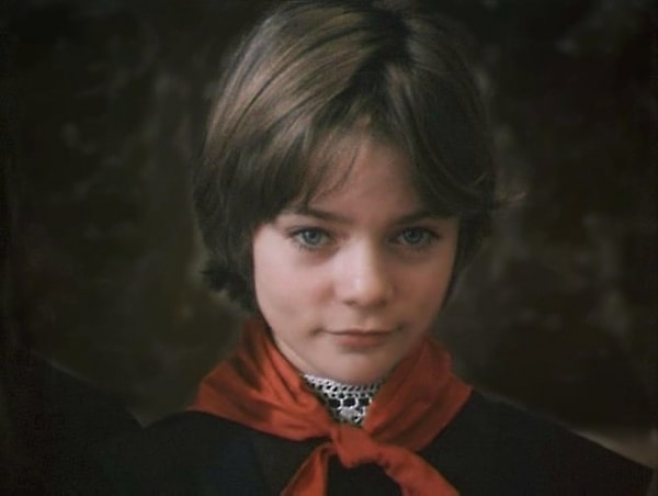 5. Какое имя у отца Алисы Селезневой - главной героини цикла детских фантастических книг Кира Булычёва?