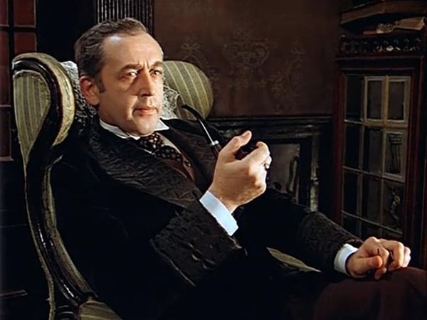 9. В каком произведении рассказывается первое дело Холмса?