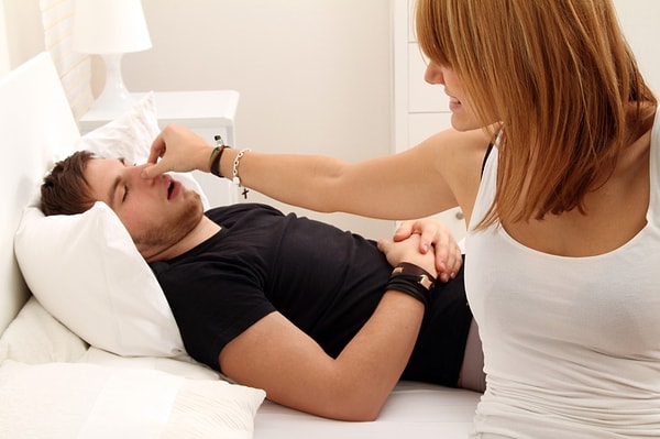 Ваш муж храпит!